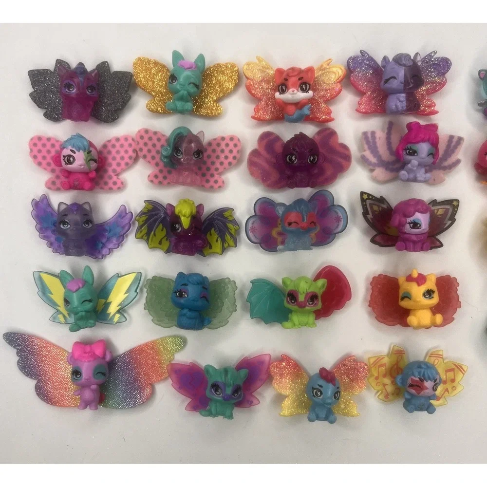 LOT of 40 - HATCHIMALS COLLEGGTIBLES FIGURES & WINGS